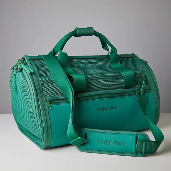 Wild One Travel Dog Carrier Green (Spruce) with Detachable Strap - Picture 7 of 10